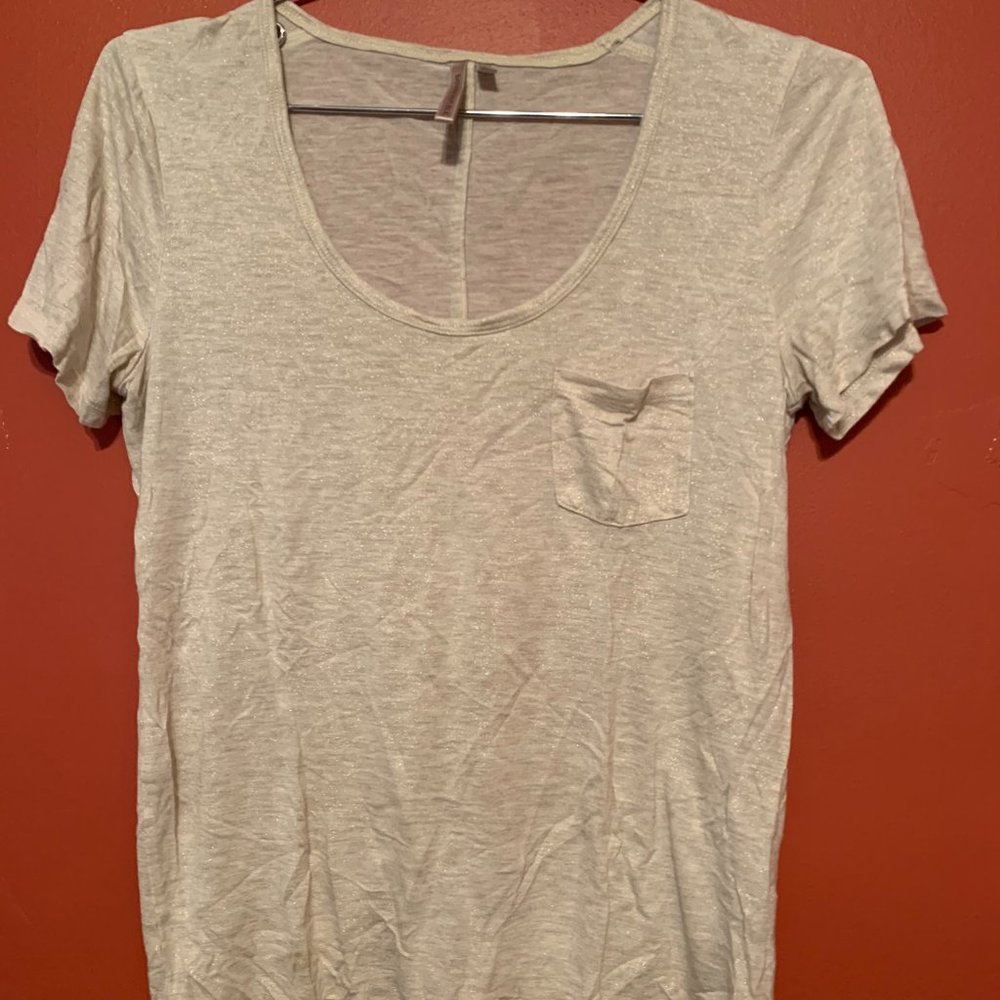 BANANA REPUBLIC shimmer scoop neck pocket tee